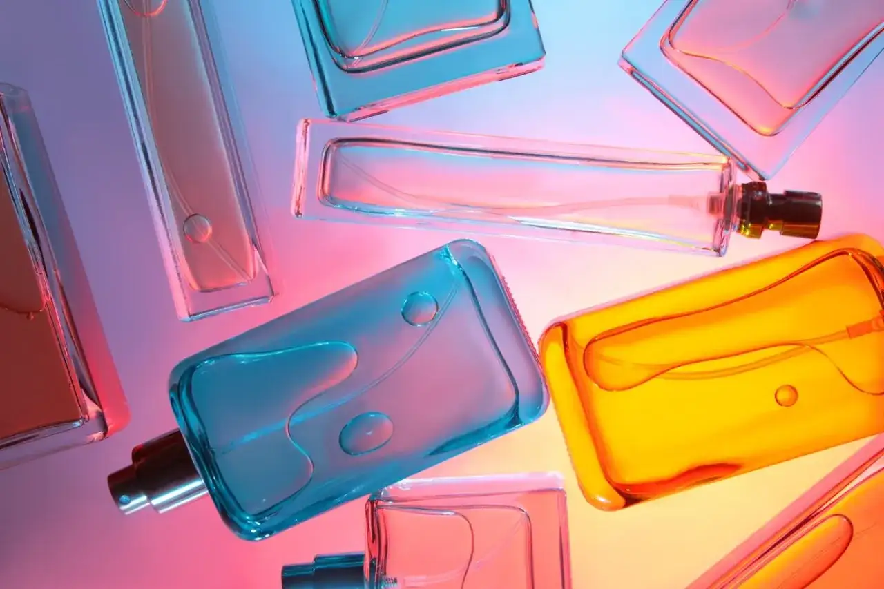 Woda toaletowa a perfumy - co wybrać na dzień i wieczór?