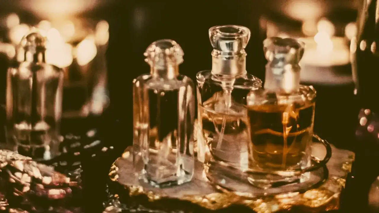 Czy perfumy się psują? Sprawdź, kiedy tracą jakość