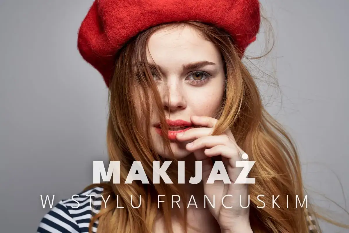 Kobieta w czerwonym beracie z rudymi włosami, usta podkreślone makijażem francuskim.